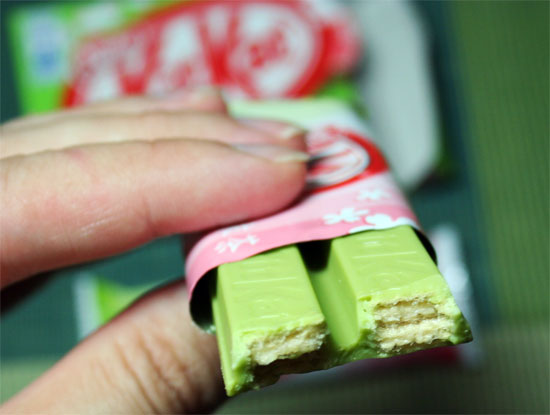 Sakura Matcha Kit Kat